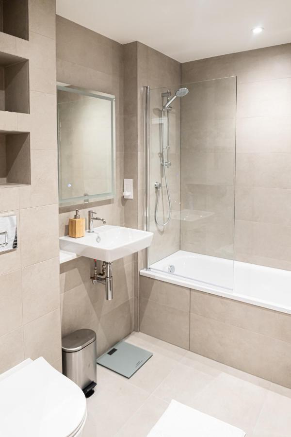 Amazing New Spacious Apartment In Se1 London Exterior photo